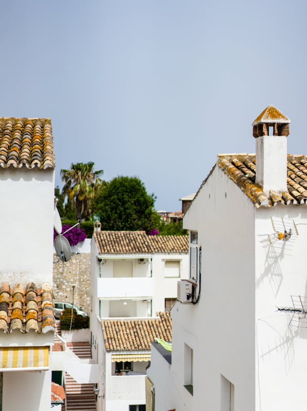 Ferreries Menorca Ferreries de Menorca con casas blancas y tejados color naranja