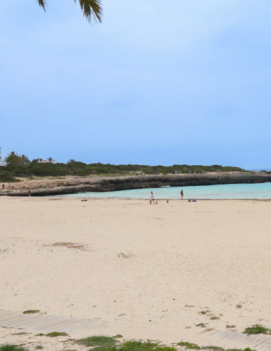 Cala En Bosc Menorca Cala En Bosc de arena fina y blanca en Menorca