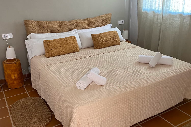 Apartamento 1 dormitorio - 1 Habitación con cama doble