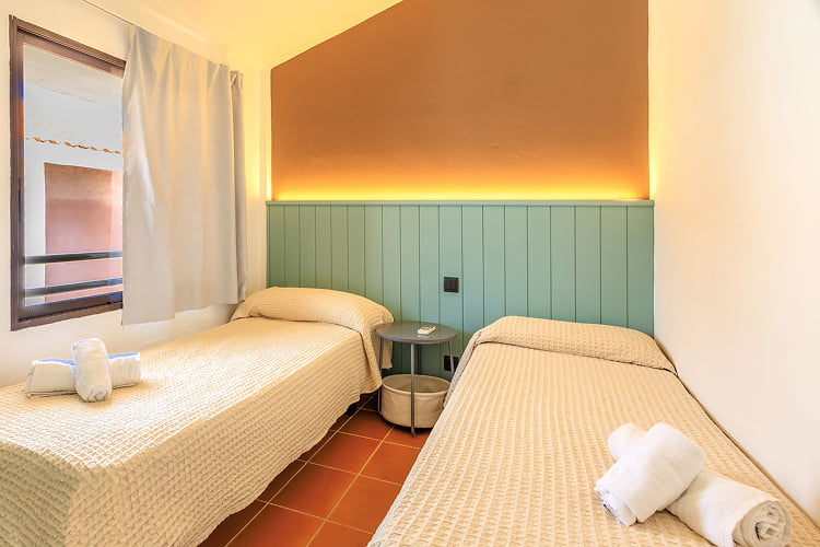 Duplex - Bedroom 2 beds Room with two single beds