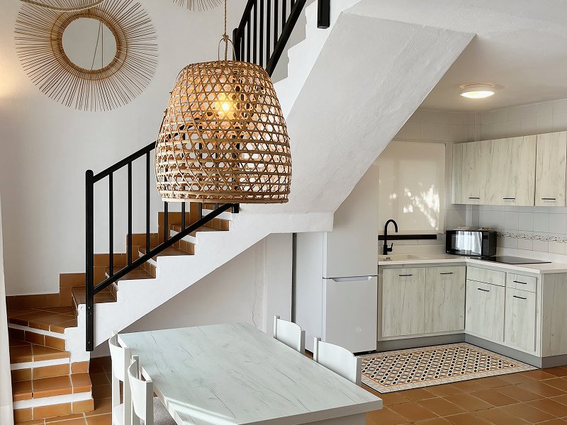 Apartamento con cocina Completa cocina abierta al salón